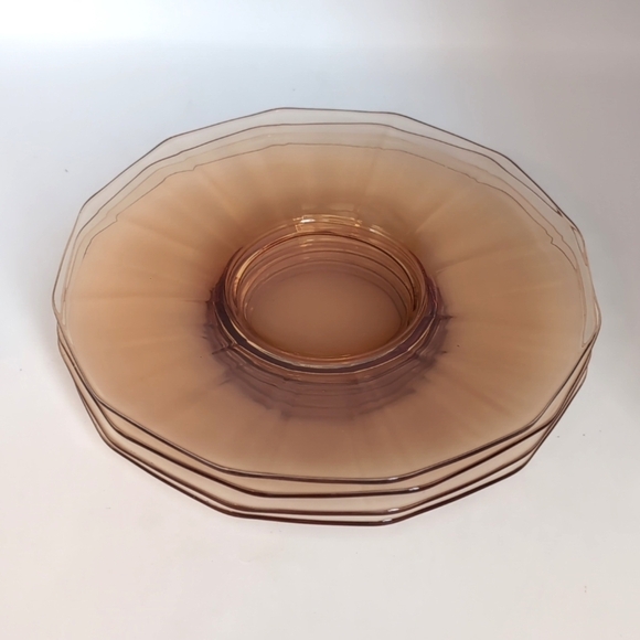 Set of Four (4) Vintage Peach Depression Glass 7 1/2" Dessert Salad Bread Plates - Picture 1 of 5